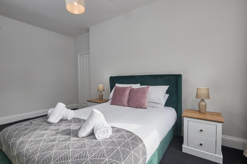 Cosy 3-Bedroom House In Seaham - Street Parking Экстерьер фото