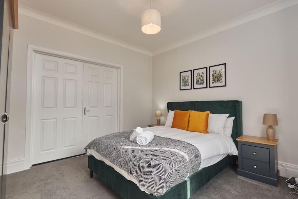 Cosy 3-Bedroom House In Seaham - Street Parking Экстерьер фото