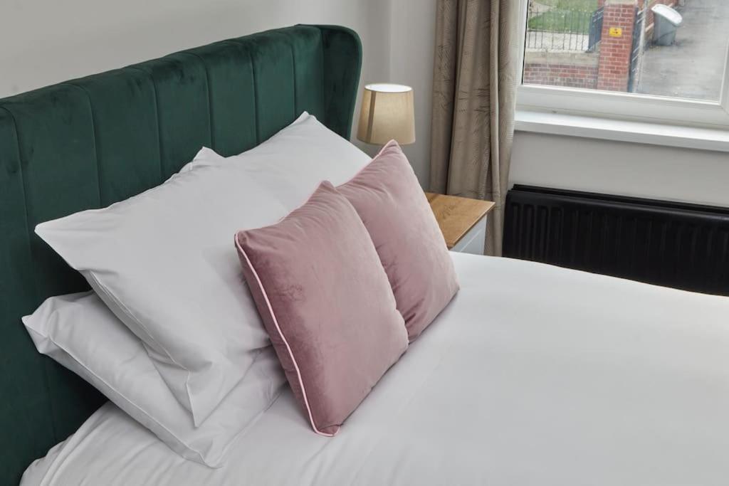 Cosy 3-Bedroom House In Seaham - Street Parking Экстерьер фото